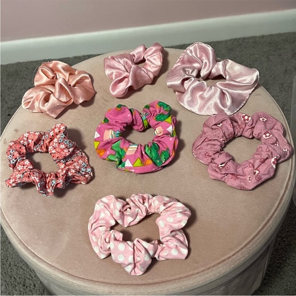 Pink Scrunchie Bundle 🩷 - Picture 1 of 8